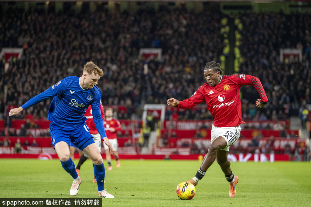 队记：杨瀚森随着比赛的进行越打越舒服，他需要真正上场打球